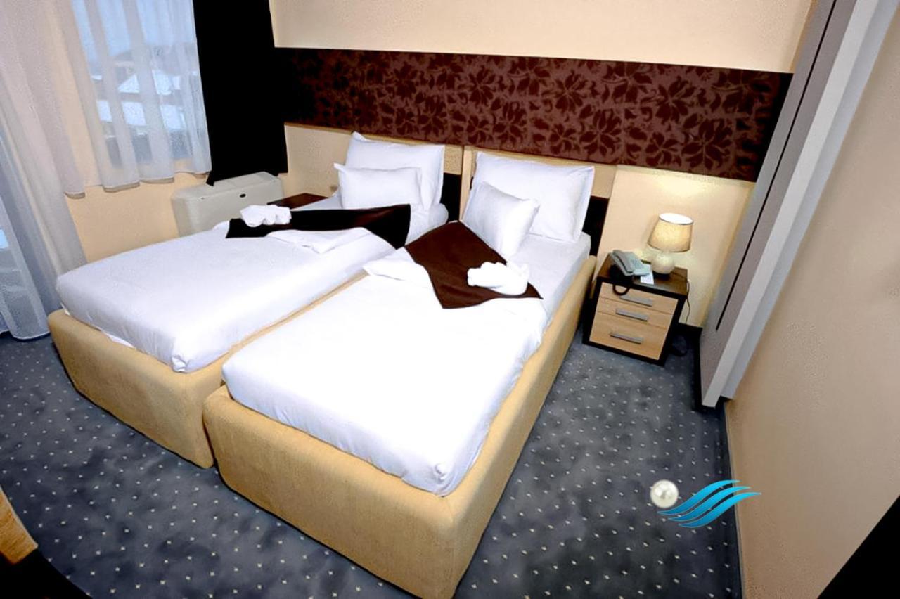 Biser Hotel Derventa 외부 사진
